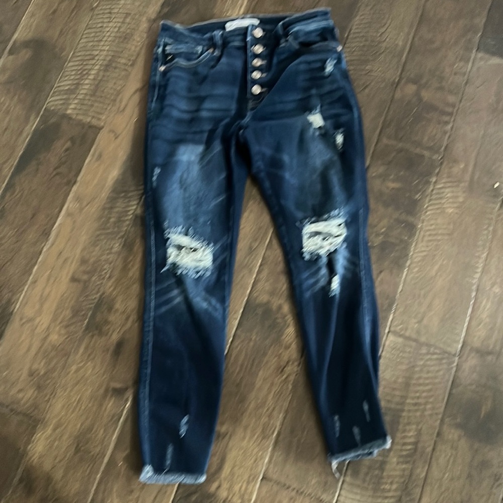 Ripped skinny jeans